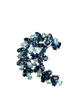Vintage TRIFARI Pin Brooch Blue Sapphire Rhinestones Silver Tone